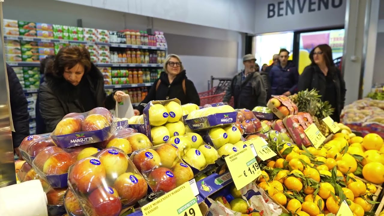Inaugurazione del supermercato Market Ingross di Canicattì